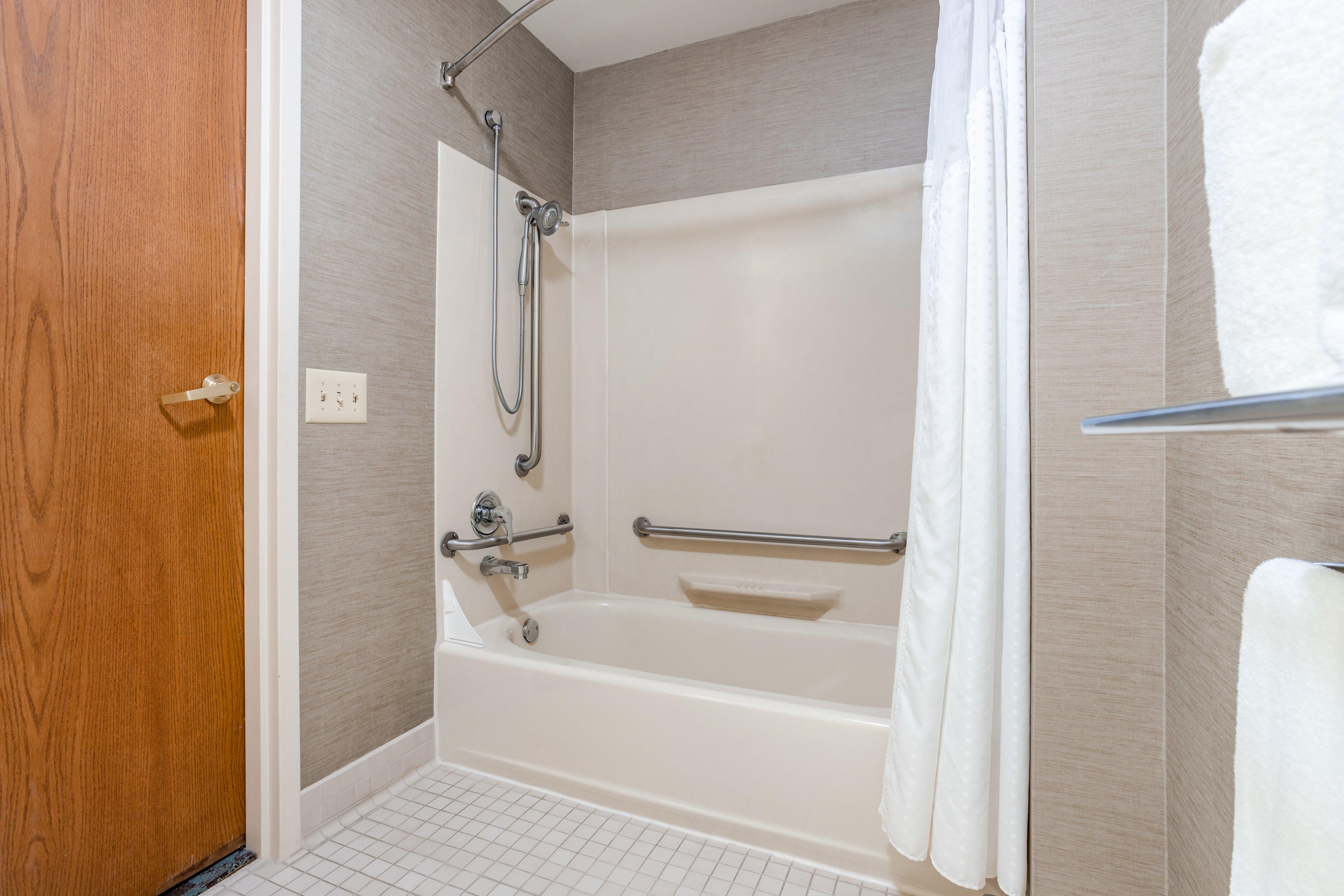 Holiday Inn Express Hotel & Suites Canton By Ihg Exterior foto