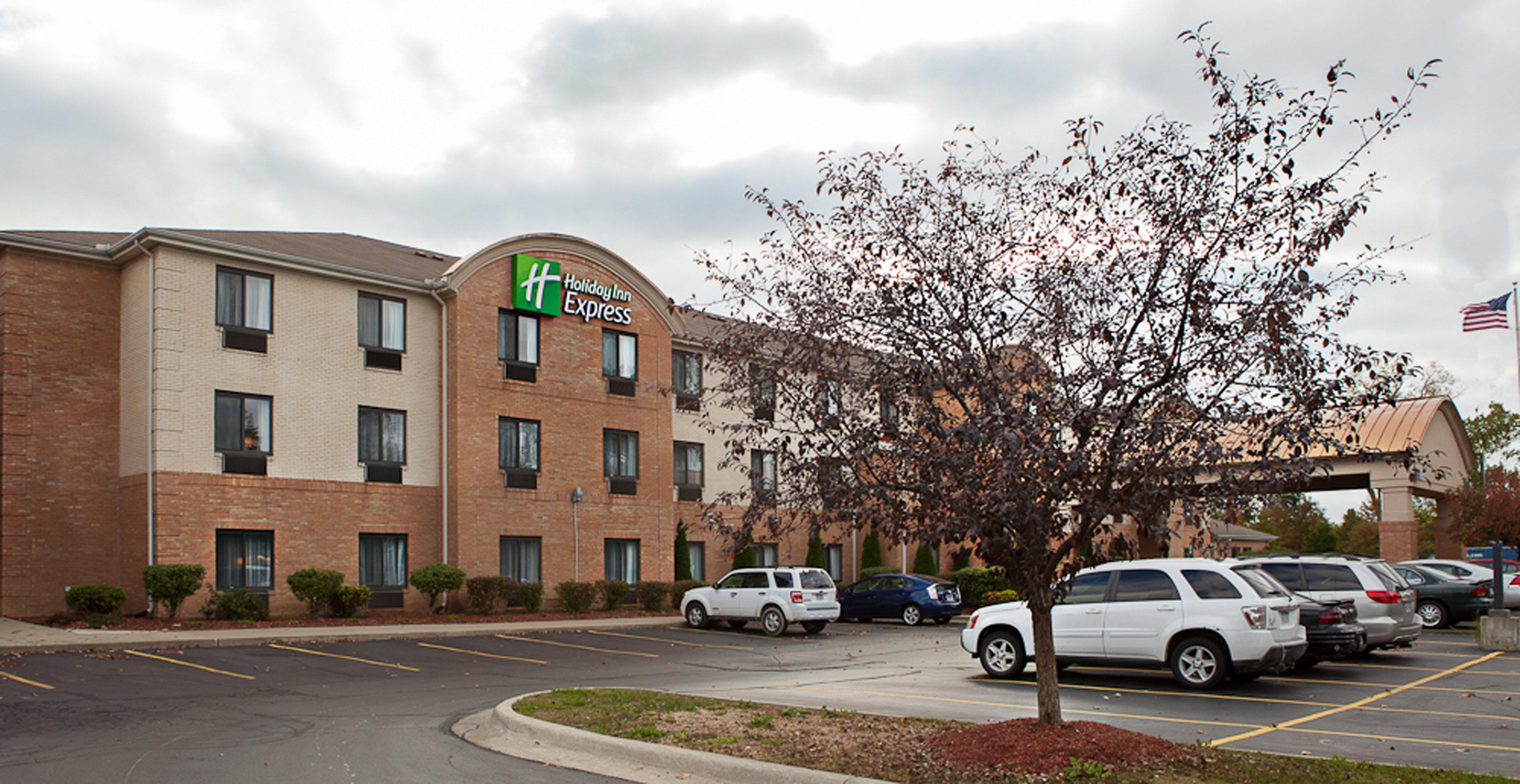 Holiday Inn Express Hotel & Suites Canton By Ihg Exterior foto